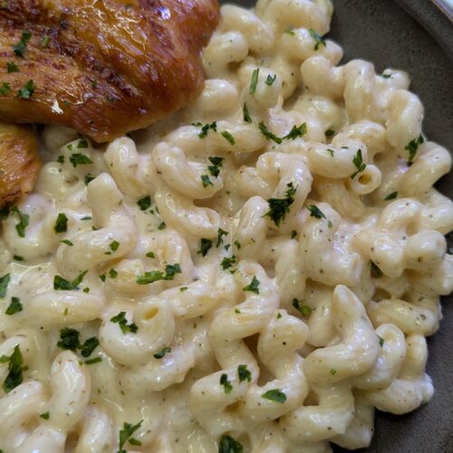 Homemade Alfredo Sauce with Heavy Cream